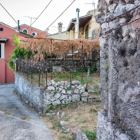בית נופש Dimitra's House *