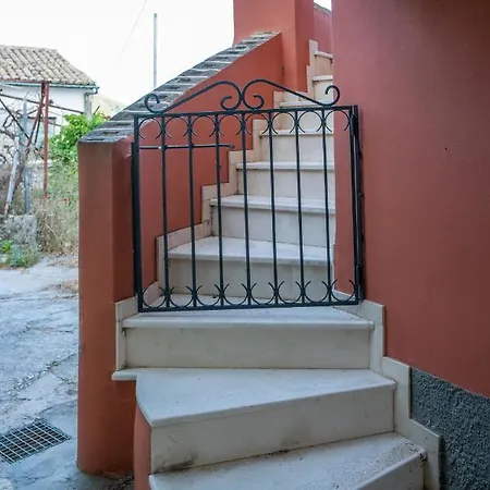 Dimitra's House بيت للعطل